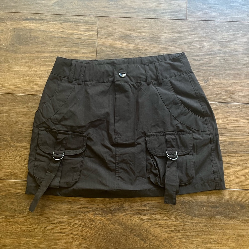 black cargo skirt
